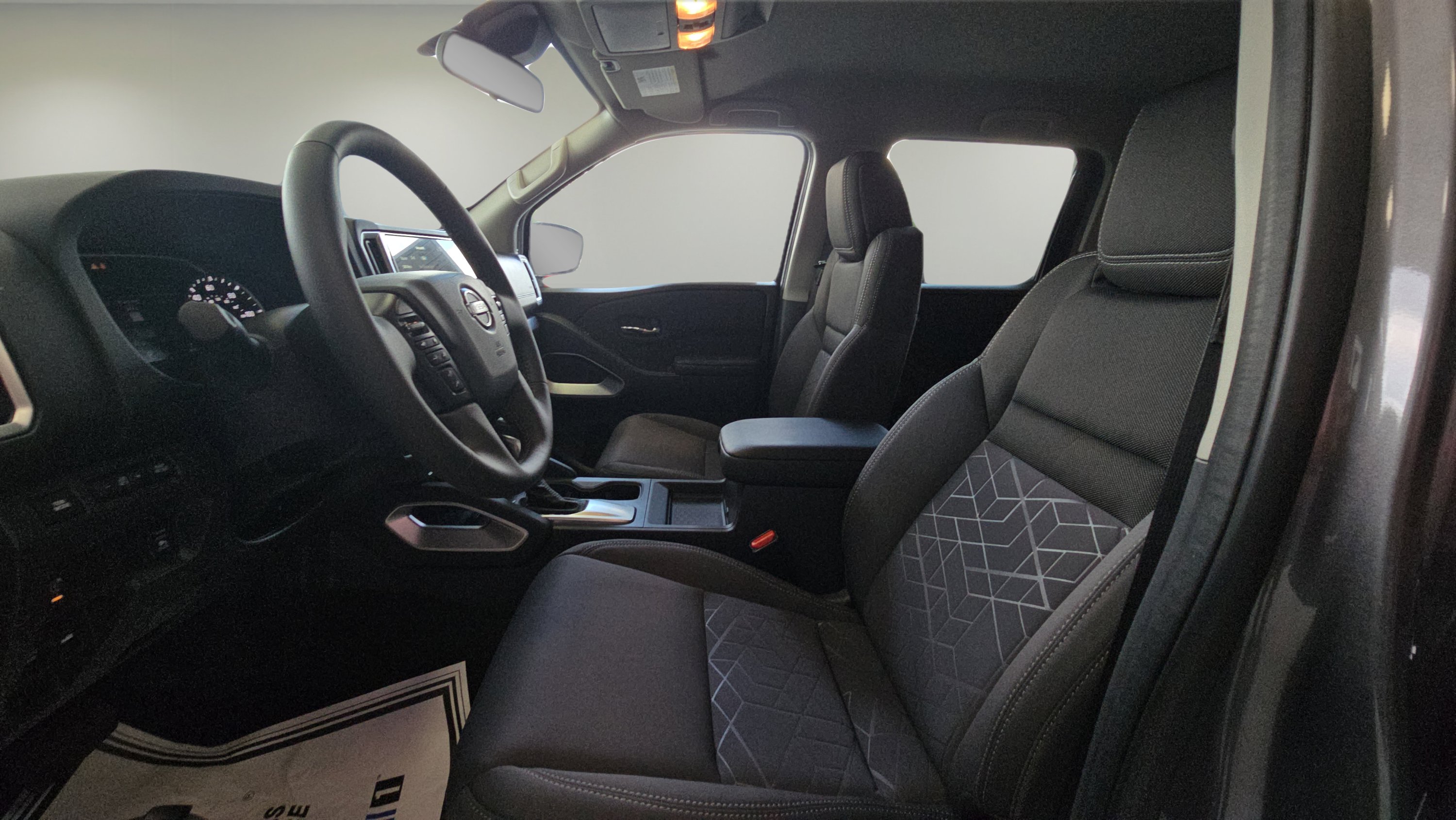 2025 Nissan Frontier SV photo 10