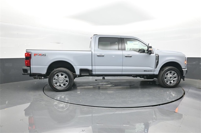 2025 Ford F-350 King Ranch photo 8