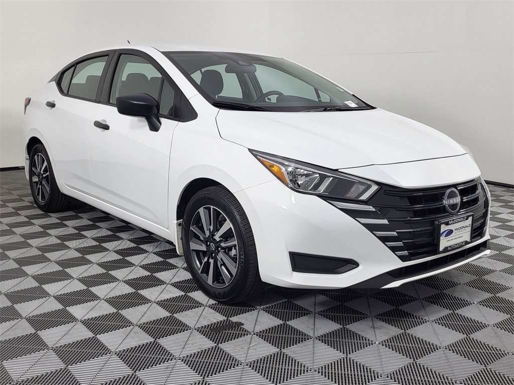 2024 Nissan Versa 1.6 S photo 4
