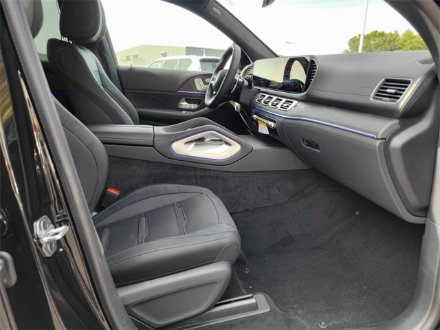 2026 Mercedes Benz GLS 63 AMG 4MATIC photo 13