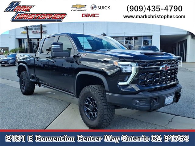 2025 Chevrolet Silverado 2500HD ZR2's photo