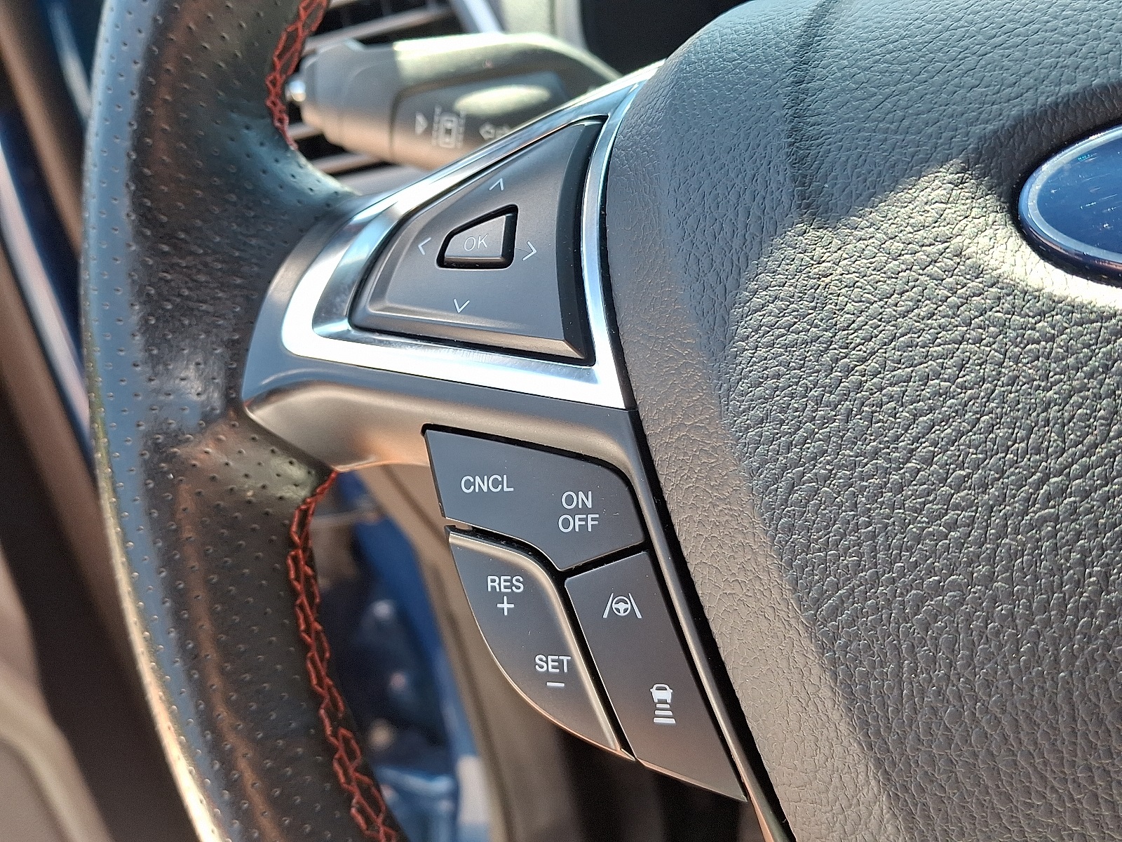 2022 Ford Edge ST-Line photo 19