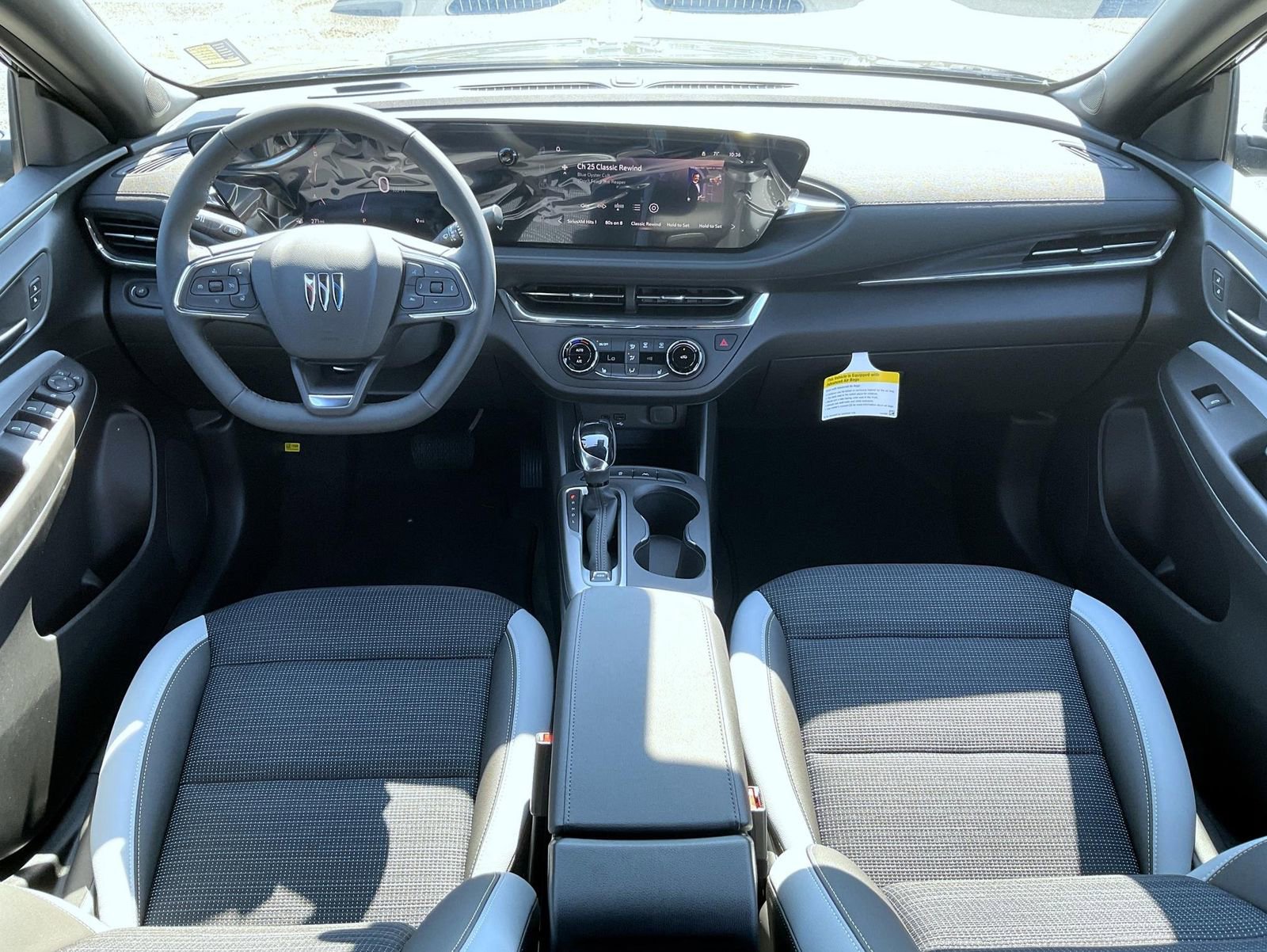 2025 Buick Envista Preferred photo 12