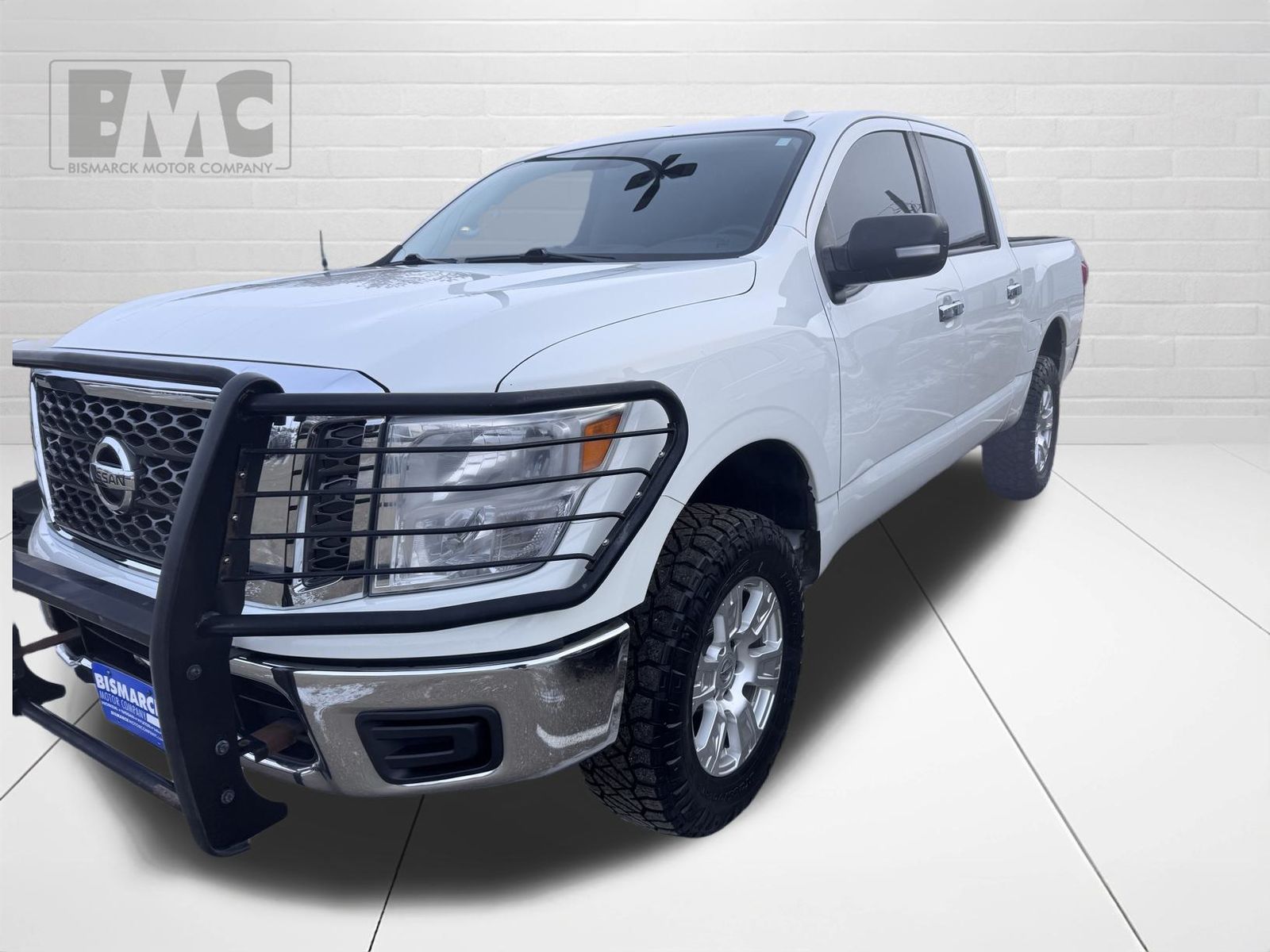 2018 Nissan Titan SV's photo