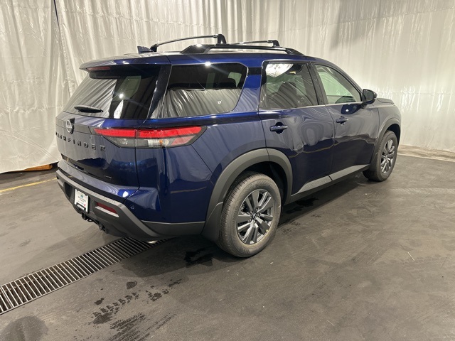 2025 Nissan Pathfinder SV photo 3
