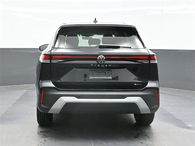 2025 Volkswagen Tiguan S photo 2