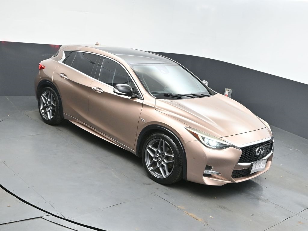 2018 INFINITI QX30 Sport's photo