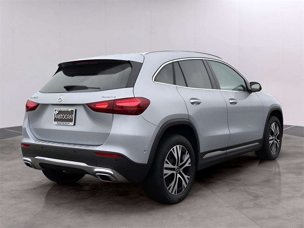 2025 Mercedes Benz GLA 250 4MATIC photo 4