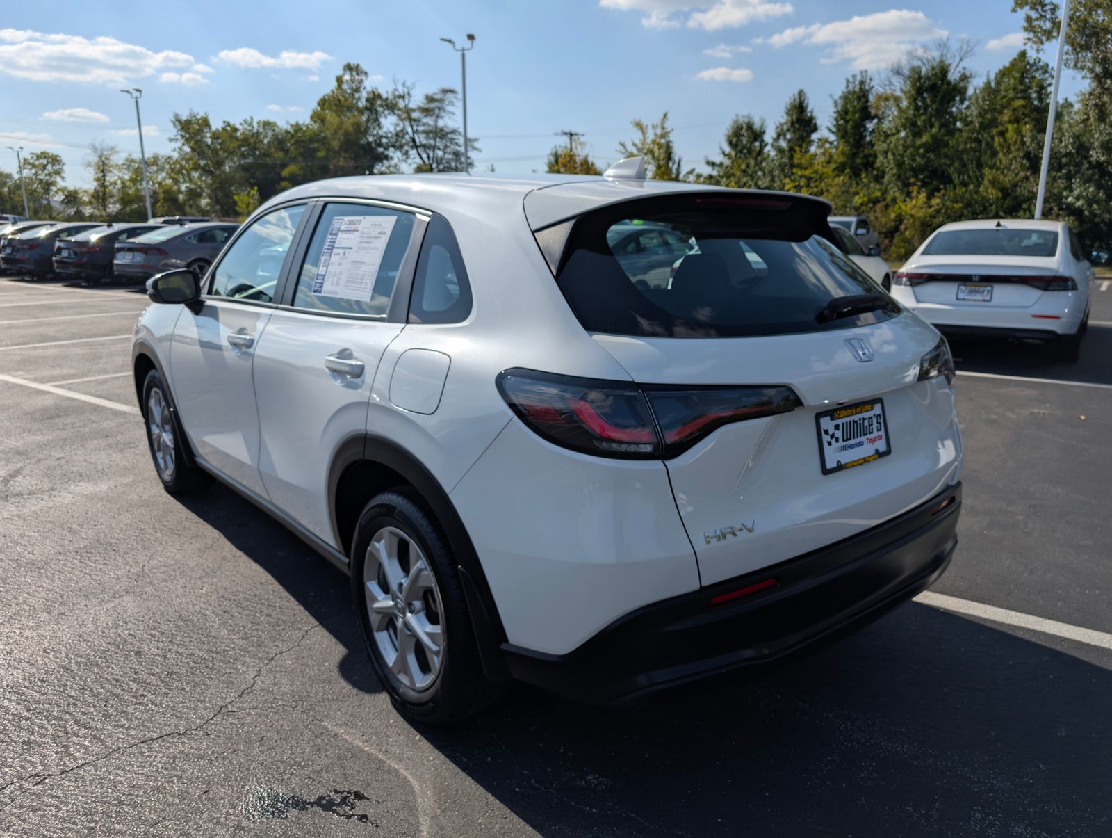 2023 Honda HR-V LX photo 4