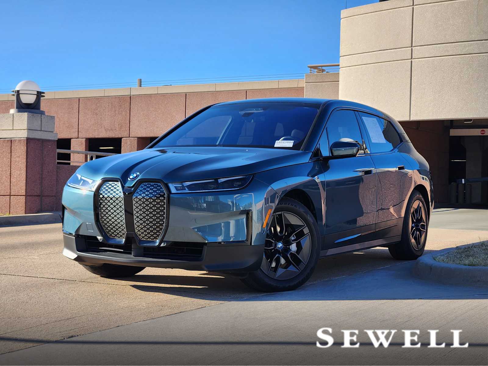 2023 BMW iX Base's photo