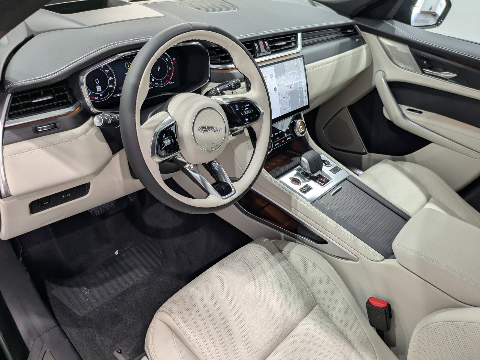 2026 Jaguar F-PACE P250 R-Dynamic S photo 7