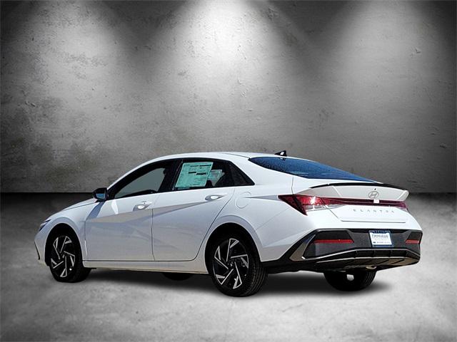 2025 Hyundai Elantra SEL Sport photo 4