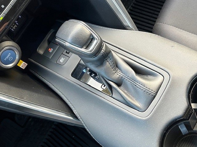 2021 Toyota Venza LE photo 23