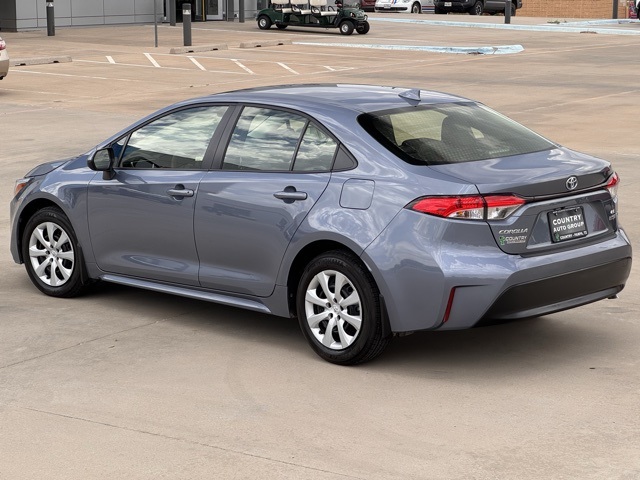 2024 Toyota Corolla Hybrid LE photo 2