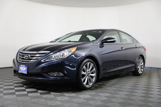 2012 Hyundai Sonata Limited photo 2
