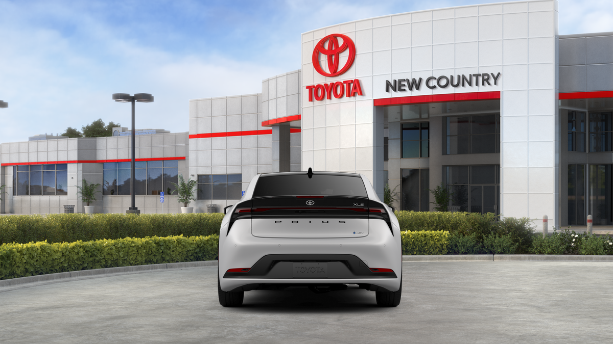 2026 Toyota Prius XLE photo 8