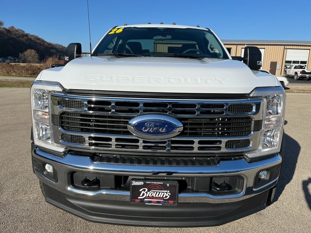 2026 Ford F-600 photo 2