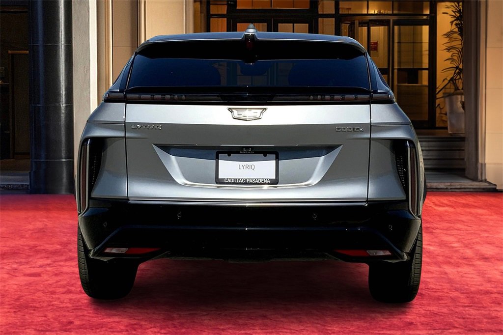2025 Cadillac Lyriq Luxury photo 5