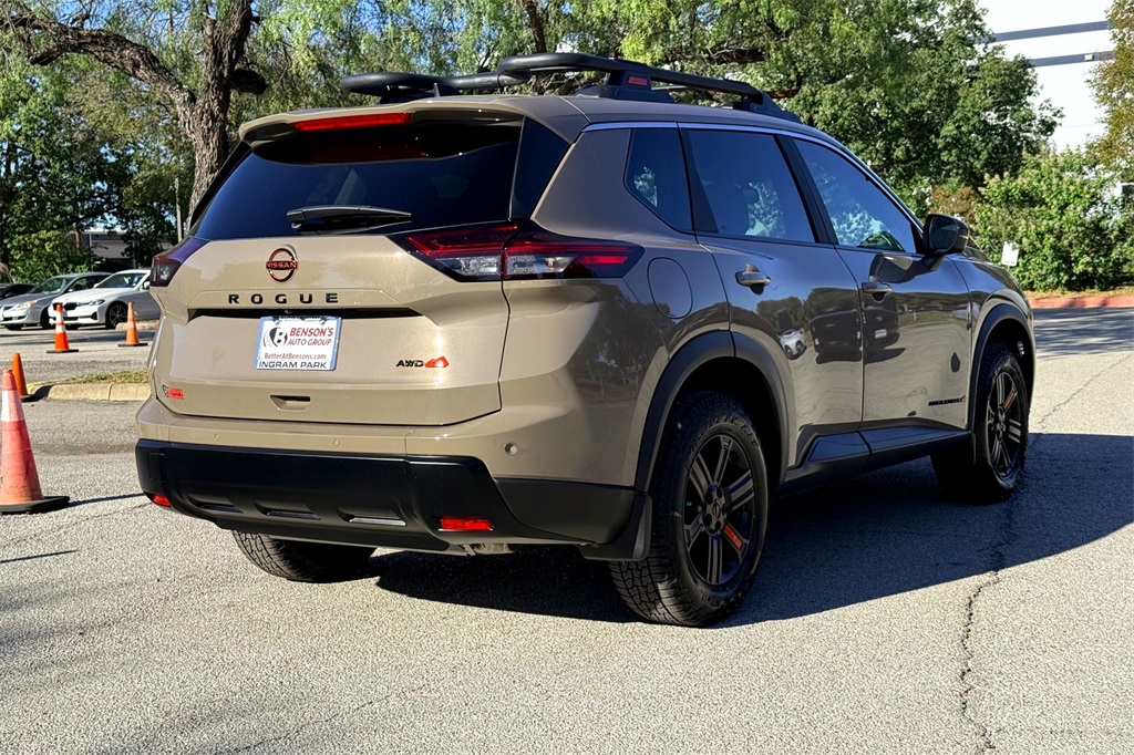 2026 Nissan Rogue SV photo 4