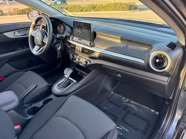 2023 Kia Forte LXS photo 16