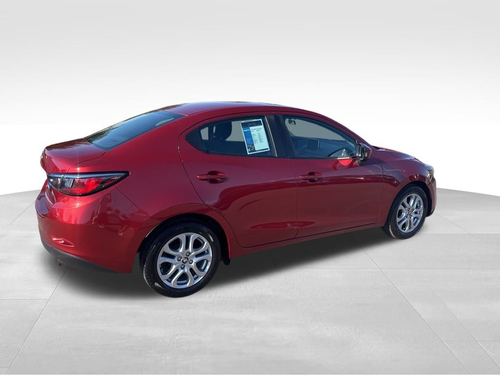 2018 Toyota Yaris iA Base photo 4