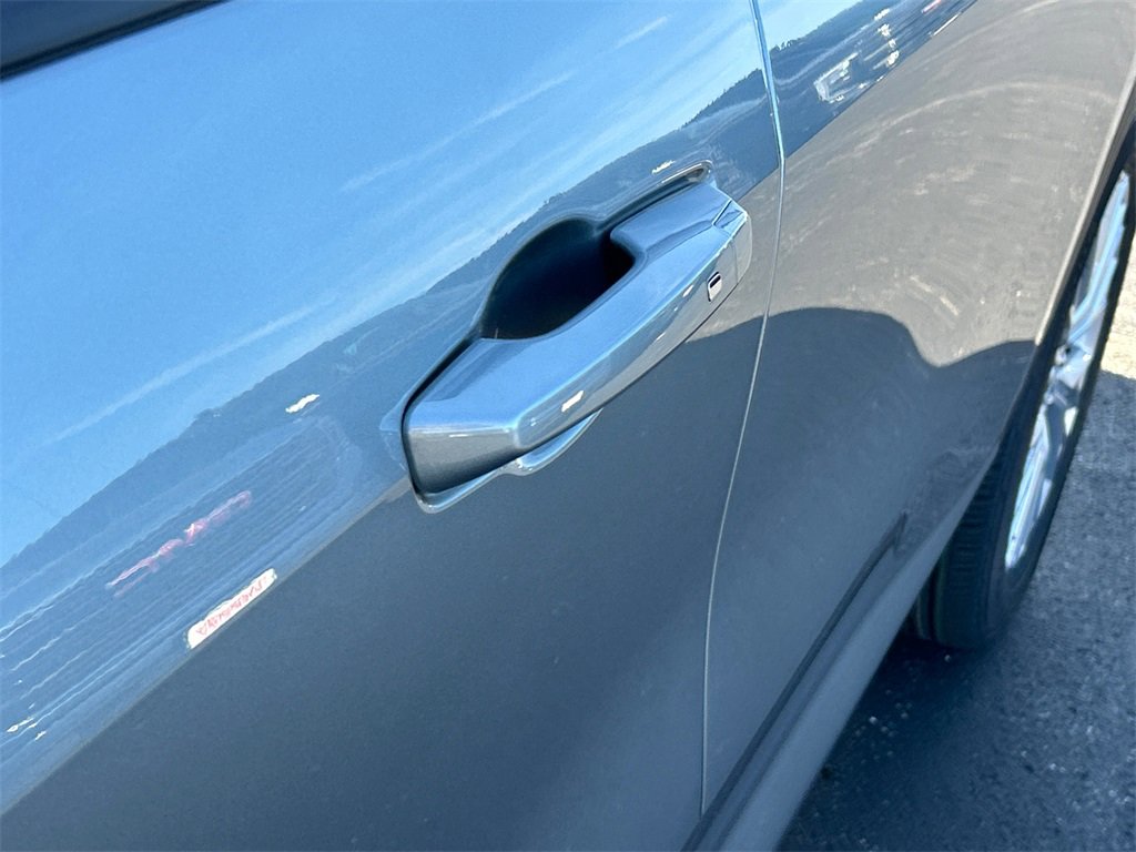 2026 GMC ACADIA - Image 12