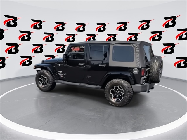 2017 Jeep Wrangler Unlimited Sahara photo 5