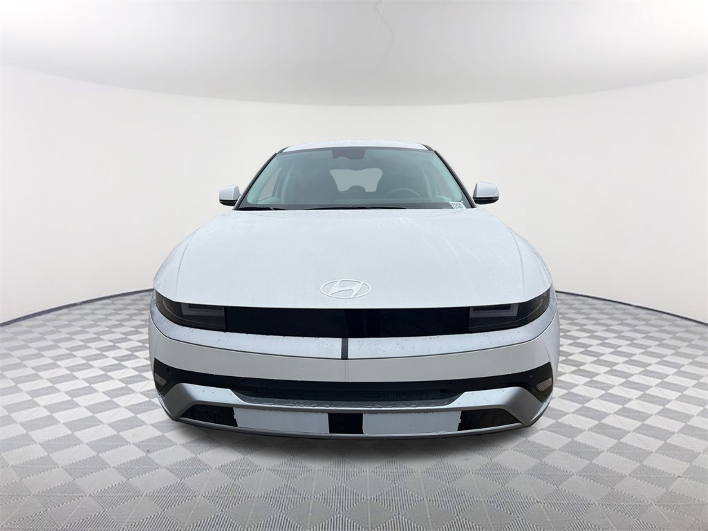 2026 Hyundai Ioniq 5 SEL photo 2