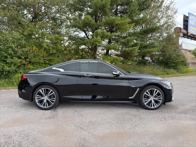 2019 Infiniti Q60 3.0t Luxe photo 4