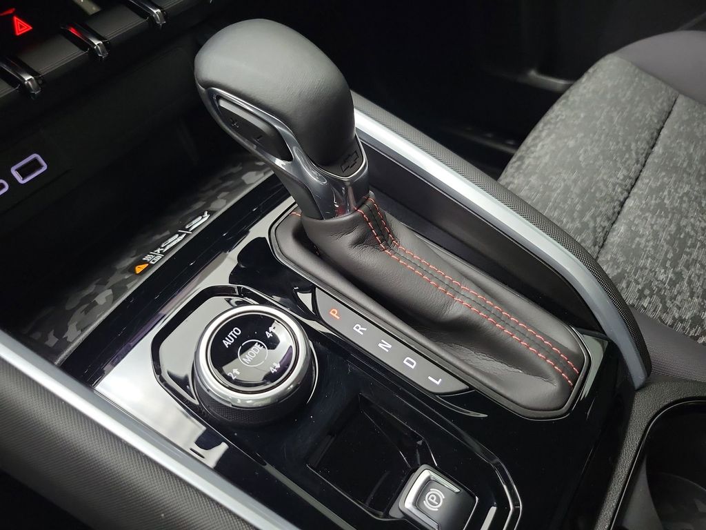 2025 Chevrolet Colorado Z71 photo 25