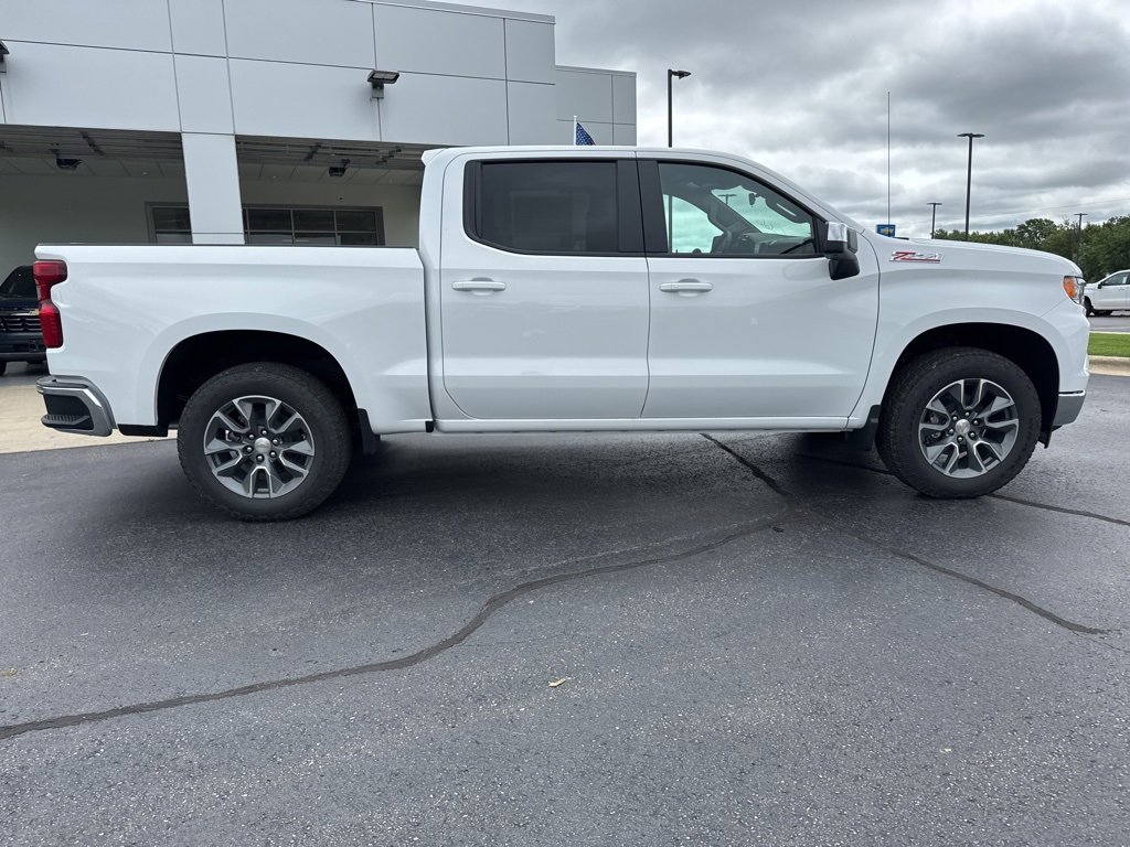 2026 Chevrolet Silverado 1500 LT photo 8