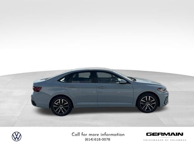 2026 Volkswagen Jetta 1.5T SE photo 4