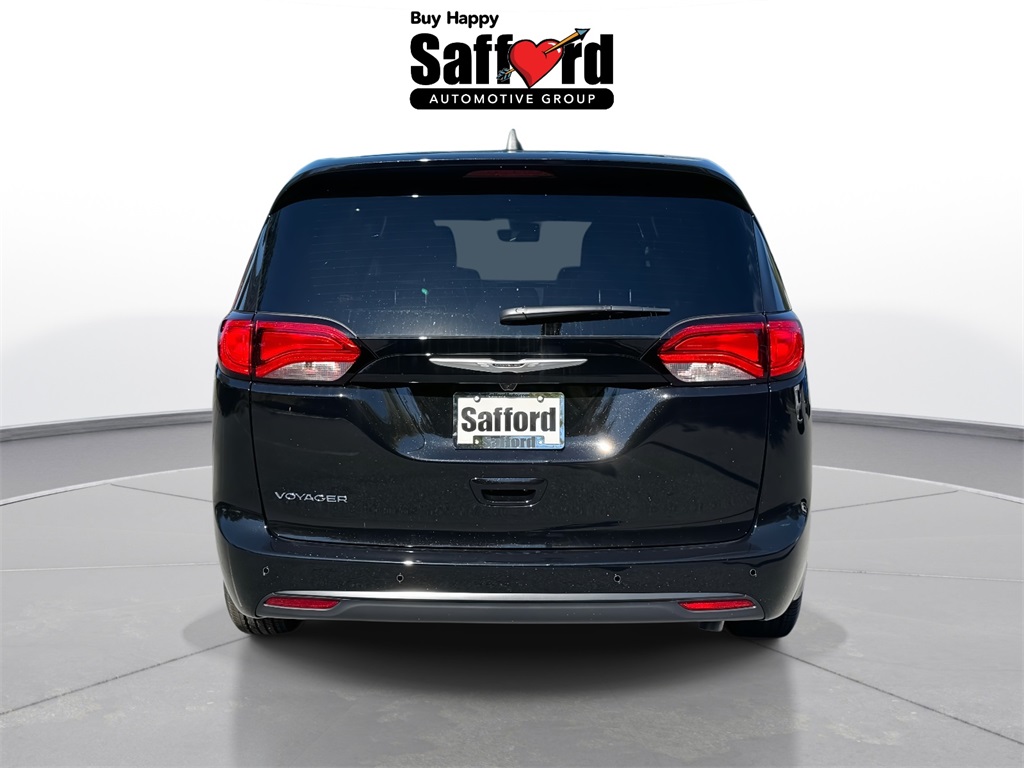 2026 Chrysler Voyager LX photo 6