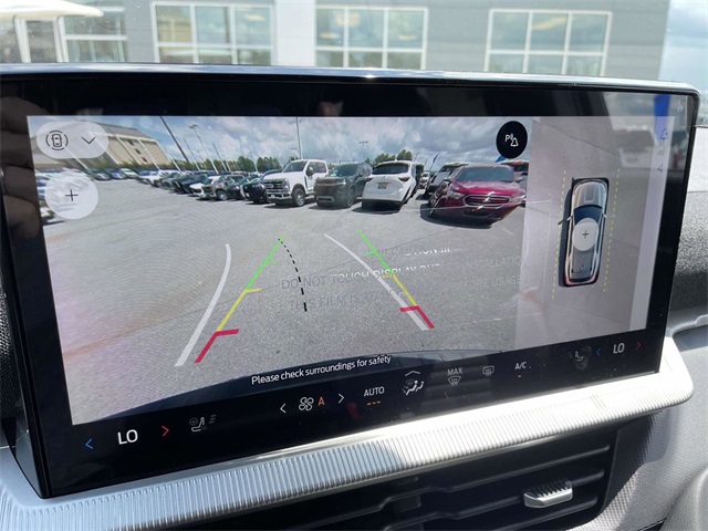 2025 Ford Explorer ST-Line photo 13