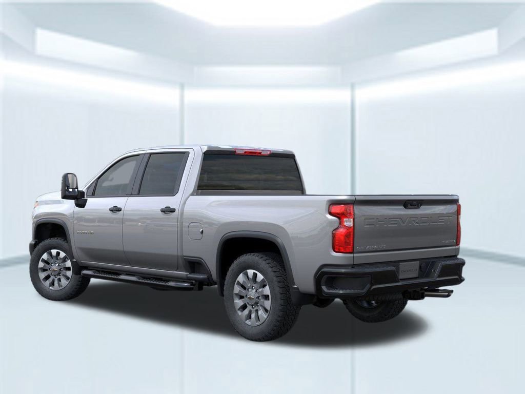 2026 Chevrolet Silverado 2500HD Custom photo 3