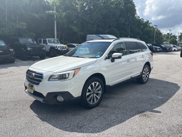 2017 Subaru Outback 3.6R Touring photo 4