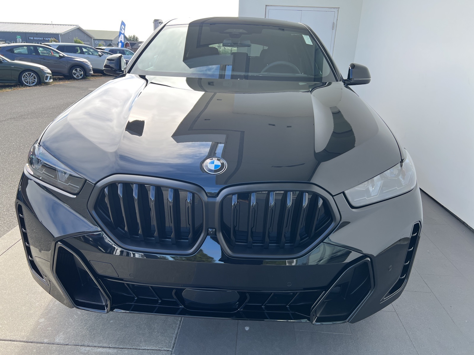 New 2026 Black Sapphire Metallic BMW xDrive40i image 3