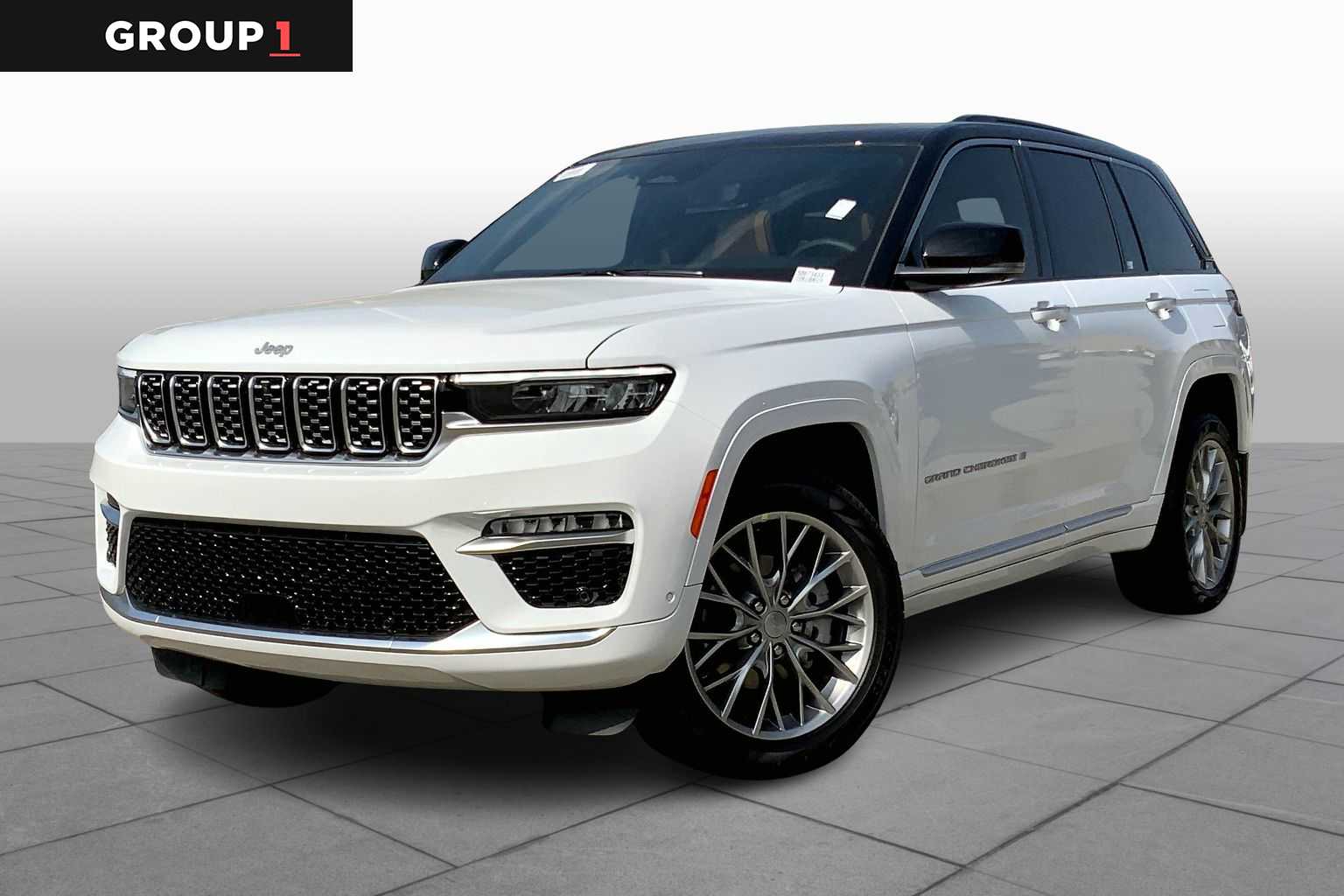 2025 Jeep Grand Cherokee Summit's photo