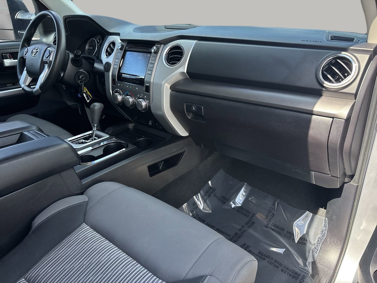 2016 Toyota Tundra SR5 photo 10