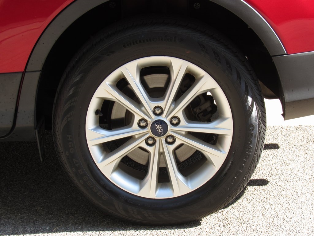 2018 Ford Escape SEL photo 32
