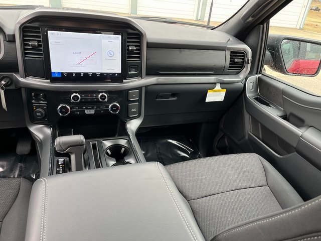 2025 Ford F-150 XLT photo 15