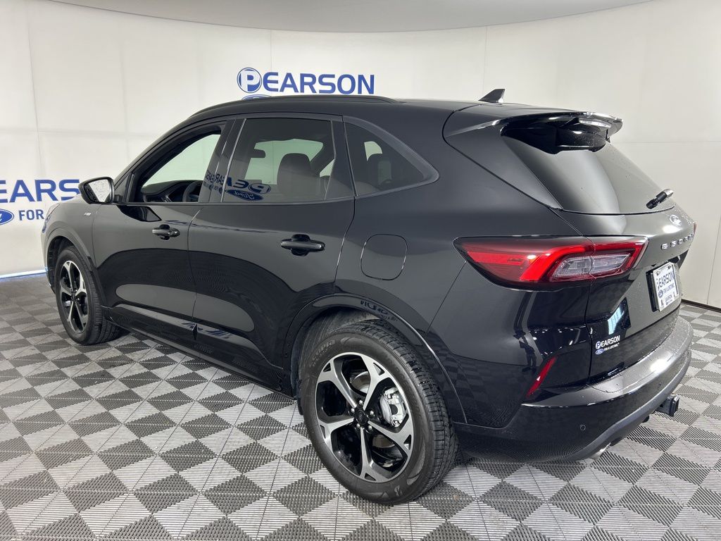 2023 Ford Escape ST-Line Select photo 6