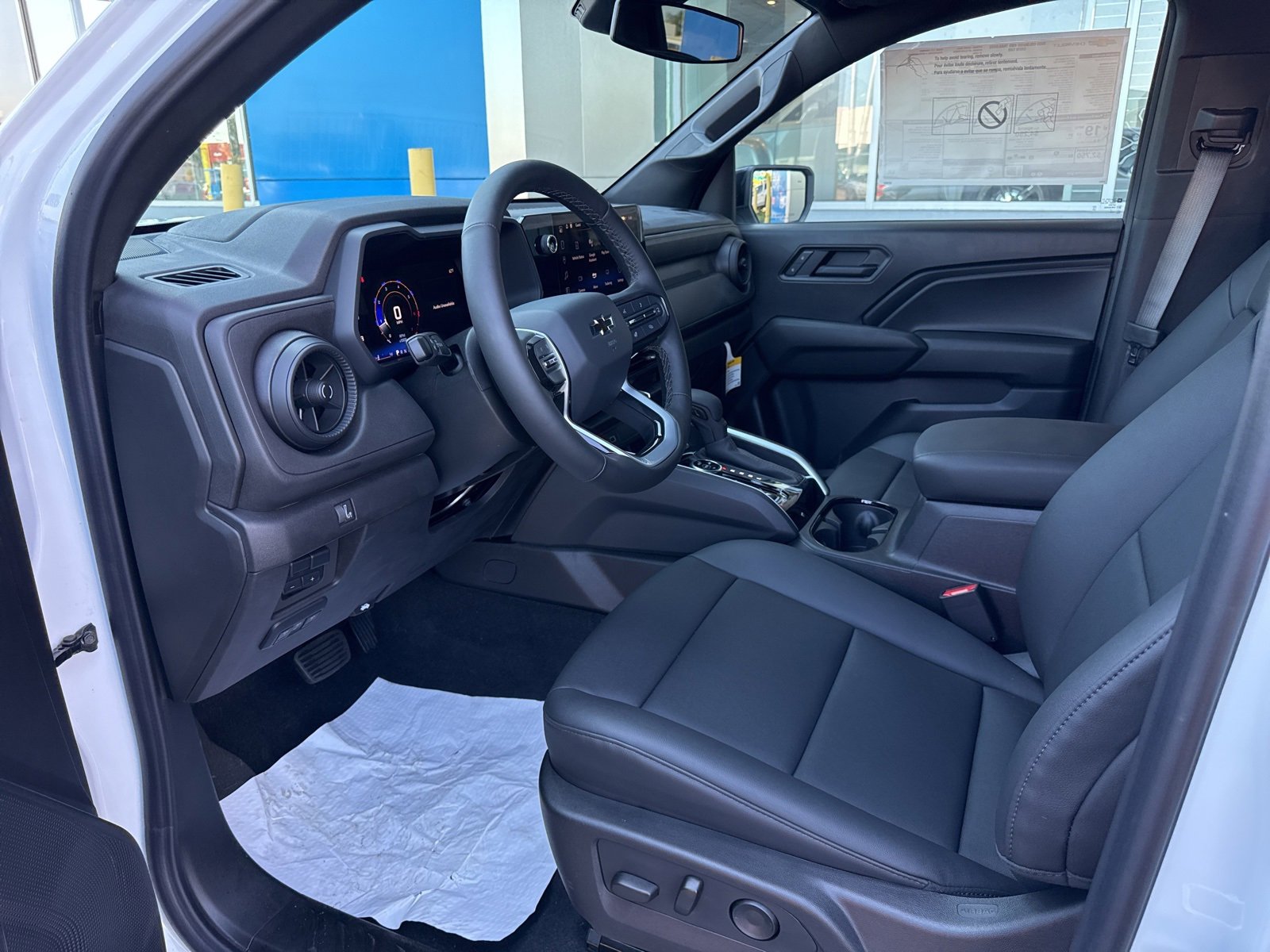 2025 Chevrolet Colorado Trail Boss photo 11