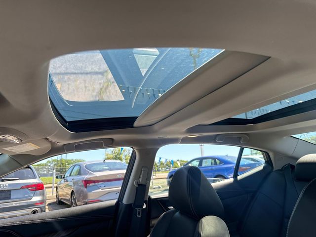 2018 Nissan Maxima Platinum photo 19