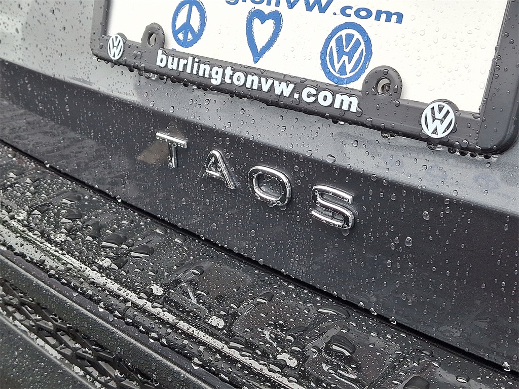 2025 Volkswagen Taos S photo 6