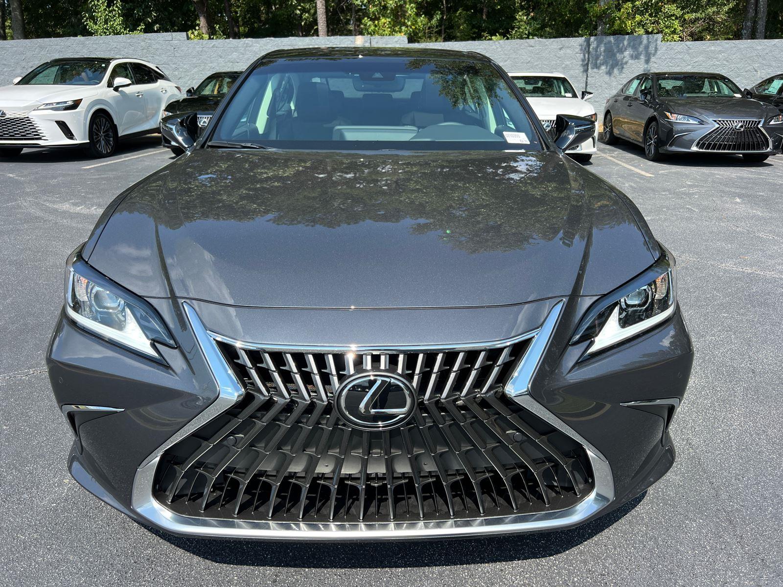 2025 Lexus ES 350 photo 3