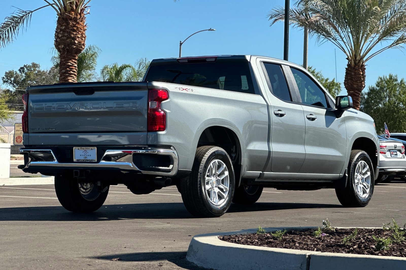 2026 Chevrolet Silverado 1500 LT photo 4