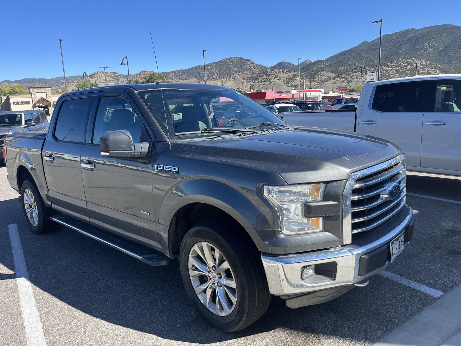 2015 Ford F-150 XLT photo 2