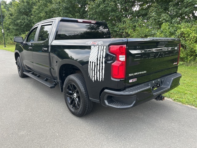 2020 Chevrolet Silverado 1500 RST photo 3