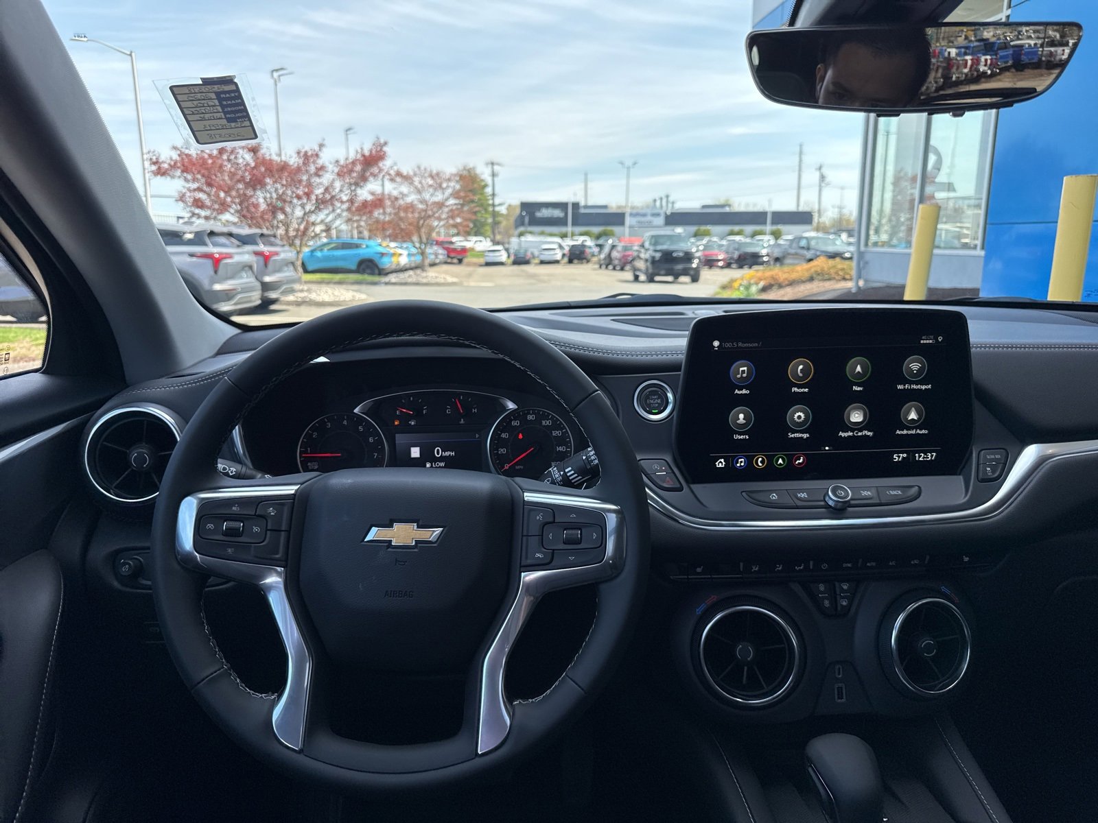 2025 Chevrolet Blazer 3LT Sport photo 2